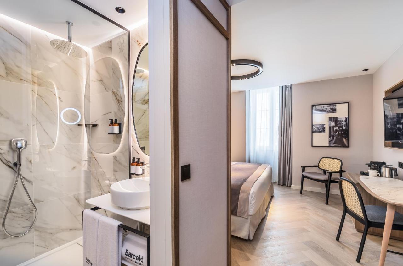 Готель Barcelo Funchal Oldtown Екстер'єр фото A room at the hotel
