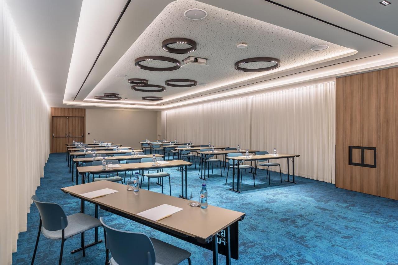 Готель Barcelo Funchal Oldtown Екстер'єр фото Meeting room
